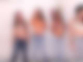 Live cam show with Cloe-World1 - Petite on liverealitysex.com