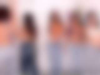 Live cam show with Cloe-World1 - Fingering on liverealitysex.com