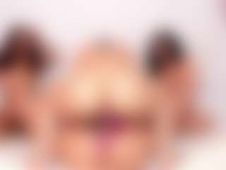 Cloe-World1's Live Sex Cam Show