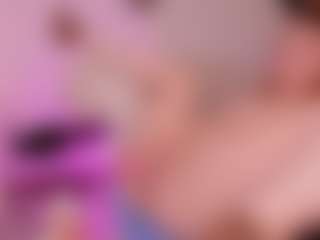 Live cam show with Cloe-World1 - Curvy Small Tits on live18s.com