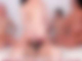 Live cam show with Cloe-World1 - Shaved Pussy Teen (18+) on milfzrlive.com