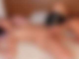 Cloe-World1's Live Sex Cam Show