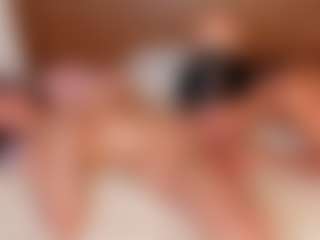 Cloe-World1's Live Sex Cam Show