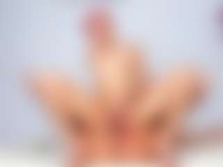 Live cam show with Cloe-World1 - Deepthroat on CamwithHer