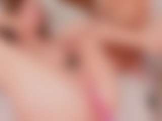 Live cam show with Cloe-World1 - Curvy Teen (18+) on Camversity