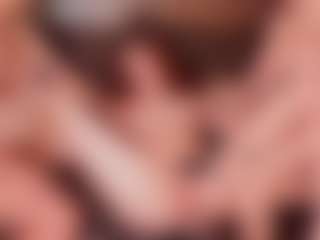Live cam show with Cloe-World1 - Shaved Pussy Teen (18+) on Camsoda