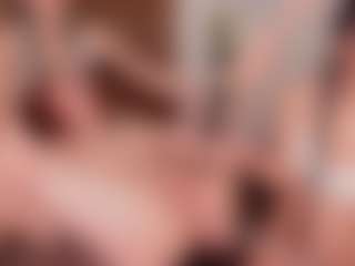 Cloe-World1's Live Sex Cam Show