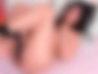 Live cam show with Isabed - Petite on studioflirtlive.com