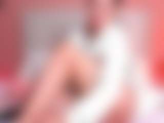 Live cam show with Isabed - Petite on CSO-WL | colombia