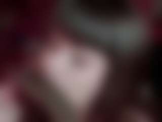 Live cam show with Camiiowo - Normal on SquirtSoMuch