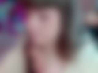 Live cam show with Camiiowo - Body Massage on liverealitysex.com