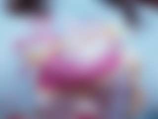 Live cam show with Camiiowo - Ball Sucking on live18s.com