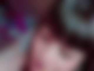 Camiiowo's Live Sex Cam Show