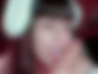 Live cam show with Camiiowo - Hot on Latina Girls