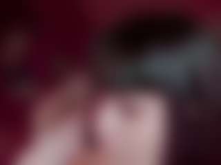 Live cam show with Camiiowo - Oil on Free Soda