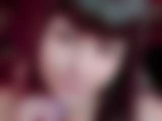 Live cam show with Camiiowo - Teen (18+) on milfzrlive.com