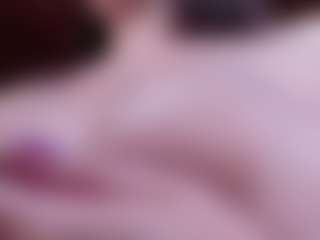 Live cam show with Camiiowo - Body Massage on xDating
