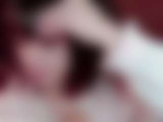 Camiiowo's Live Sex Cam Show