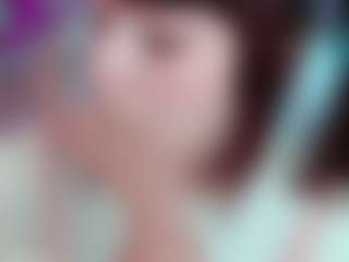 Camiiowo's Live Sex Cam Show