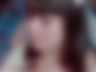 Live cam show with Camiiowo - Oil on Hubzter Live