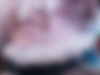 Live cam show with Camiiowo - Oil on CamwithHer