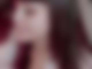 Live cam show with Camiiowo - Oil on Cam Slut