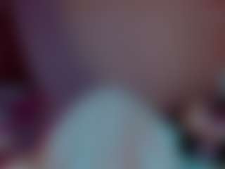Live cam show with Camiiowo - Tittyfuck on Milfs Live