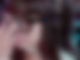 Live cam show with Camiiowo - Oil on Taboo Cams XXX