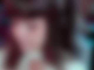 Live cam show with Camiiowo - Brown Hair Petite on fapnchat