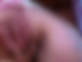 Camiiowo's Live Sex Cam Show
