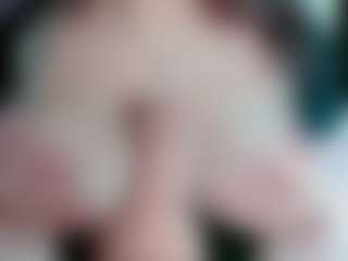 Camiiowo's Live Sex Cam Show