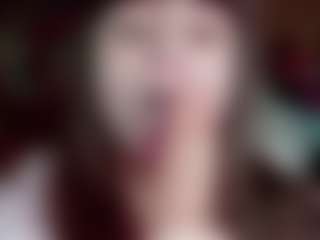 Camiiowo's Live Sex Cam Show