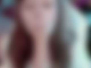Live cam show with Camiiowo - Drinking on Camsoda