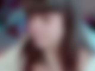 Live cam show with Camiiowo - Brown Hair on https://playwithruby.com
