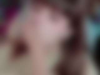 Live cam show with Camiiowo - Petite Young Adult on CamwithHer