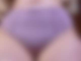 Live cam show with Camiiowo - BBW Young Adult on AdultVida.com