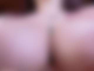 Camiiowo's Live Sex Cam Show
