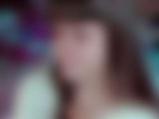 Camiiowo's Live Sex Cam Show