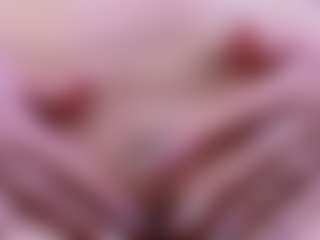 Live cam show with Camiiowo - Sexy on fapnchat