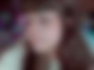 Live cam show with Camiiowo - Body Massage on madthumbs