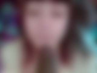 Live cam show with Camiiowo - Petite Young Adult on Camsoda