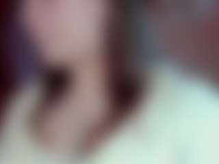 Camiiowo's Live Sex Cam Show