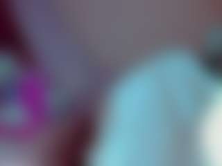 Camiiowo's Live Sex Cam Show