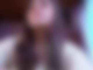 Camiiowo's Live Sex Cam Show