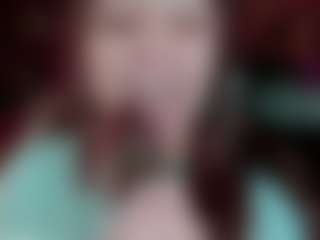 Camiiowo's Live Sex Cam Show