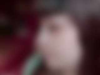Camiiowo's Live Sex Cam Show