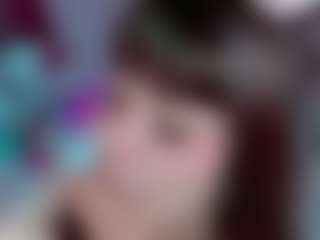 Live cam show with Camiiowo - Petite on Camsoda