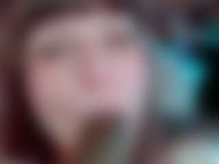 Camiiowo's Live Sex Cam Show