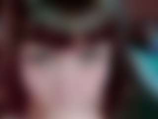 Live cam show with Camiiowo - Bikini on CamClone