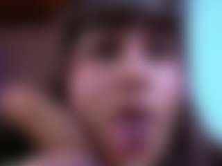 Camiiowo's Live Sex Cam Show